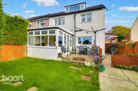 4 bedroom semi-detached house for sale