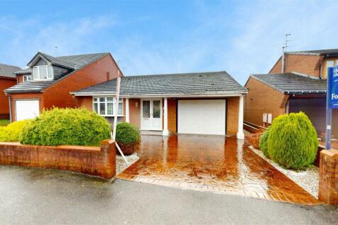 2 bedroom detached bungalow for sale