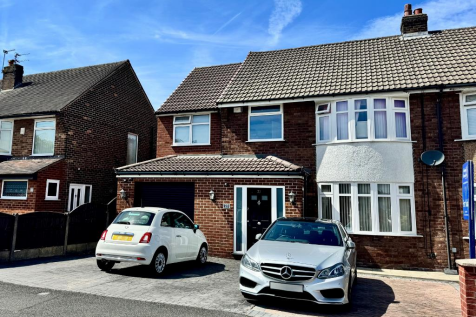 4 bedroom semi-detached house for sale