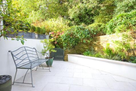 South Hill Park, Hampstead, NW3 2 bed apartment for sale