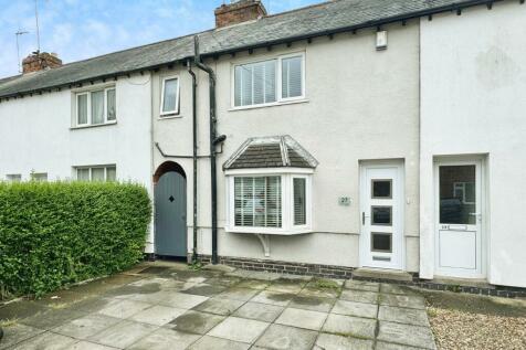 2 bedroom terraced house for sale