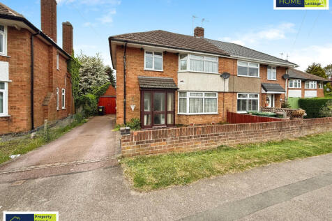 Oadby Road, Wigston, Leicestershire 3 bed semi