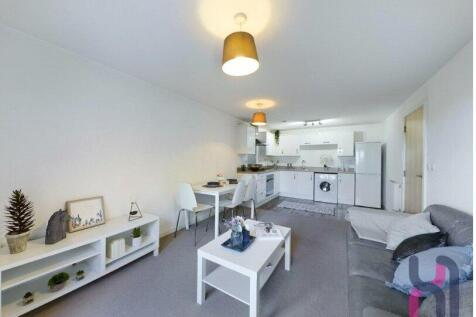 Spinner House, 1A Elmira Way... 2 bed flat for sale