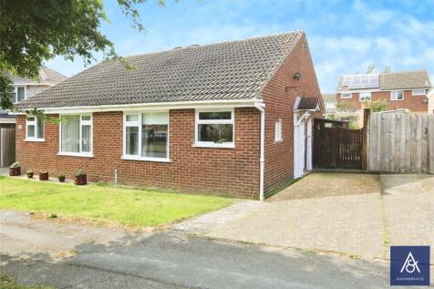 Avenue Bernard, West Northamptonshire... 1 bed bungalow for sale