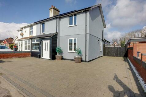 5 bedroom semi-detached house for sale