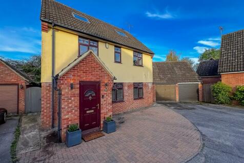 5 bedroom detached house for sale