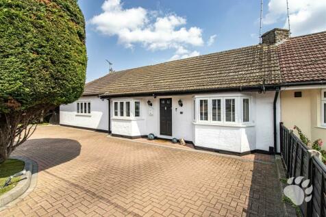 3 bedroom semi-detached bungalow for sale