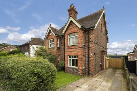 4 bedroom semi-detached house for sale