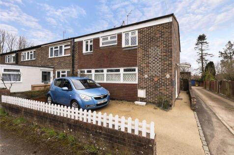 4 bedroom end of terrace house for sale