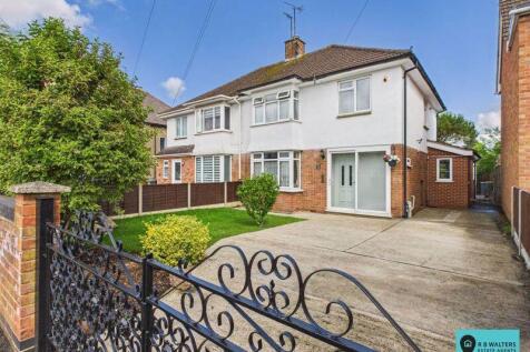 3 bedroom semi-detached house for sale