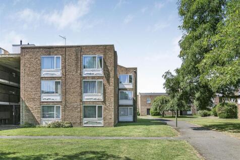 Bristol Close, Staines