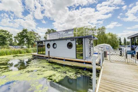 2 bedroom house boat for sale