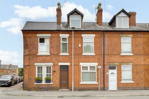 4 bedroom terraced house for sale