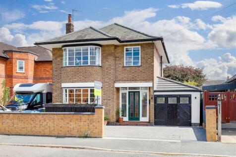 Trowell Grove, Long Eaton NG10 3 bed detached house for sale