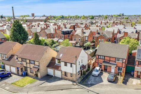 Tudor Close, Long Eaton NG10 3 bed link detached house for sale