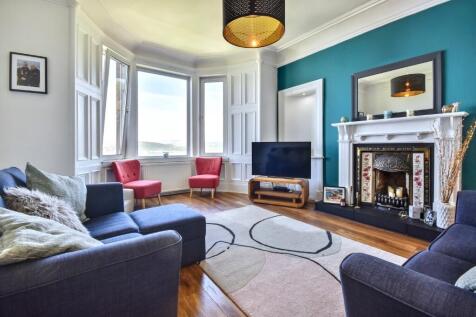4 bedroom flat for sale