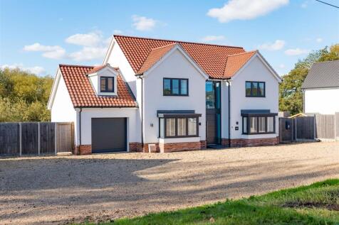 Norwich Road, Ipswich IP6 4 bed detached house for sale