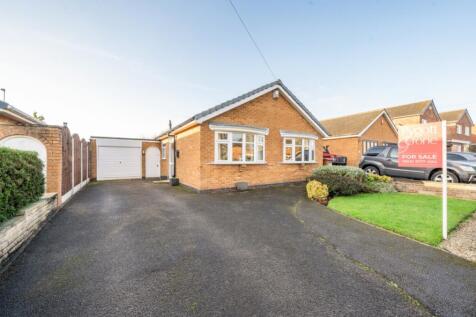 Wollaton Vale, Wollaton, Nottingham... 2 bed detached bungalow for sale