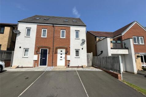 3 bedroom semi-detached house for sale