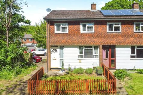 Eliot Close, Reading RG4 3 bed end of terrace house for sale