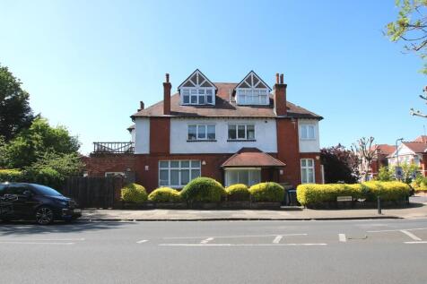 Teignmouth Road, Willesden Green 3 bed flat for sale