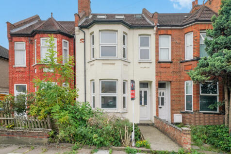Rosslyn Crescent, Harrow 4 bed terraced house for sale