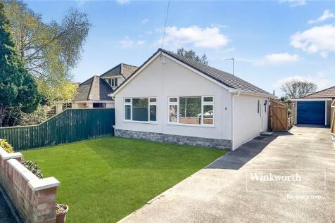 Oakhurst Lane, Ferndown BH22 3 bed bungalow for sale