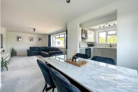 Church Road, Dorset BH22 2 bed apartment for sale