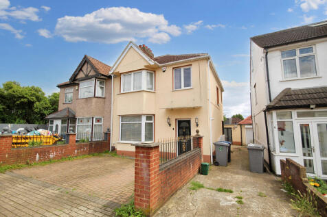 Aldbury Avenue, Wembley, Middlesex HA9 4 bed semi
