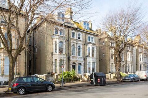 Tisbury Road, Hove 2 bed apartment for sale