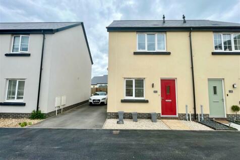 2 bedroom semi-detached house for sale