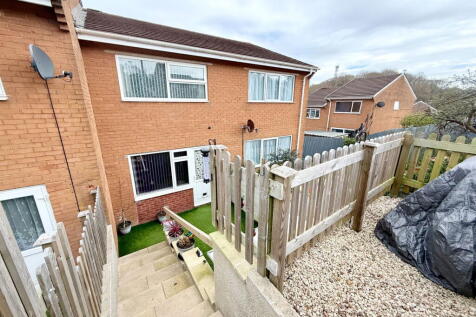 Lower French Park, Newton Abbot TQ12 2 bed terraced house for sale