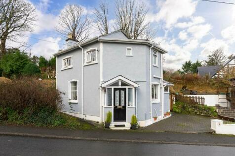 2 bedroom detached house for sale