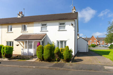 3 bedroom end of terrace house for sale