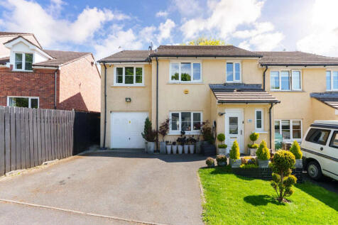 4 bedroom semi-detached house for sale