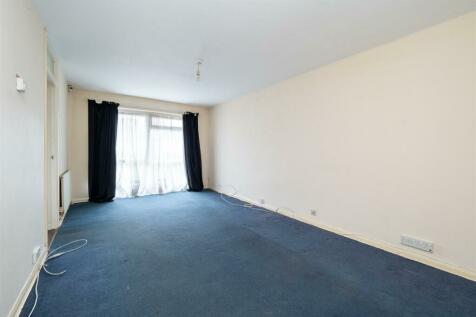 1 bedroom maisonette for sale