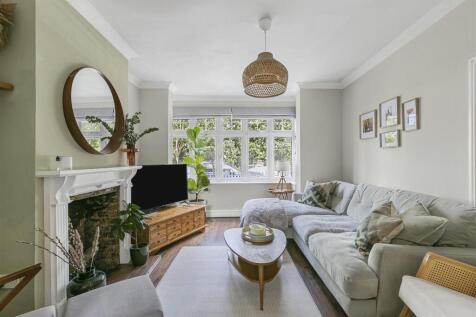 Benhill Road, Sutton 2 bed terraced house for sale