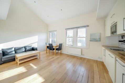 Victoria Road, Queens Park 2 bed flat for sale