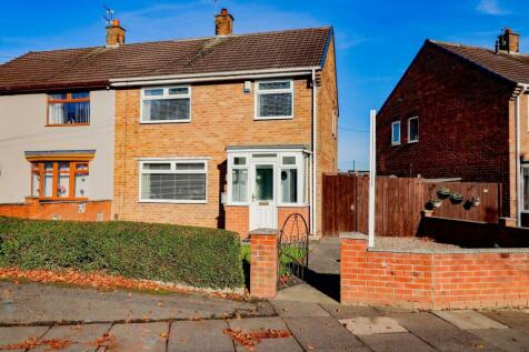 Low Grange Avenue, Billingham, TS23 3EH 3 bed semi