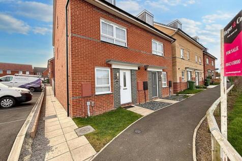 Hillson Walk, Jubilee Gardens... 4 bed semi