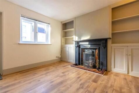 Eastcott Hill, Swindon SN1 2 bed terraced house for sale