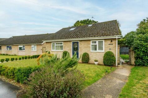 4 bedroom detached bungalow for sale