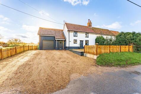 4 bedroom semi-detached house for sale