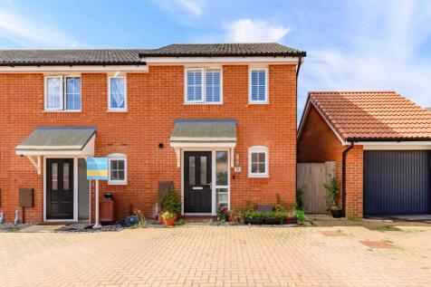 2 bedroom end of terrace house for sale