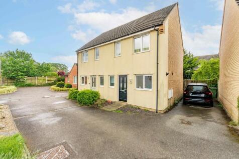 2 bedroom semi-detached house for sale