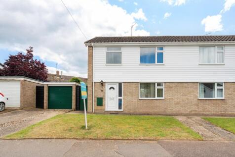 3 bedroom semi-detached house for sale