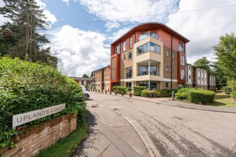 Upton Road, Eaton 3 bed flat for sale