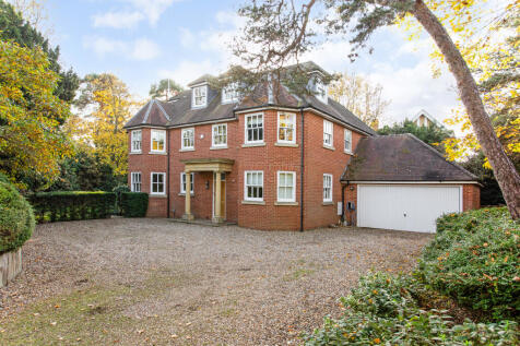 6 bedroom detached house for sale