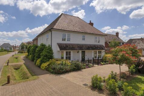 5 bedroom detached house for sale