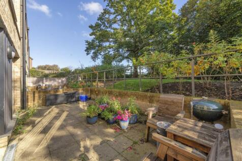 The Orpines, Wateringbury 1 bed apartment for sale
